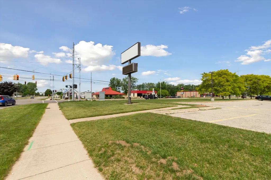 1420 Wright Avenue Alma City MI 48801