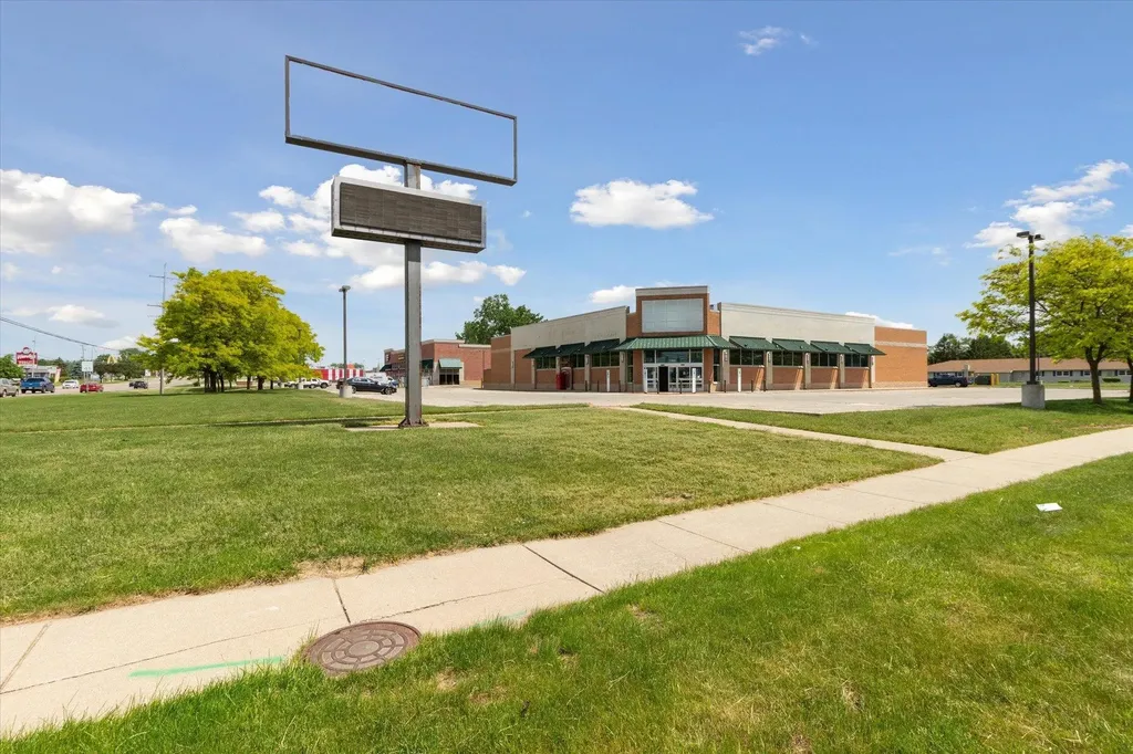 1420 Wright Avenue Alma City MI 48801