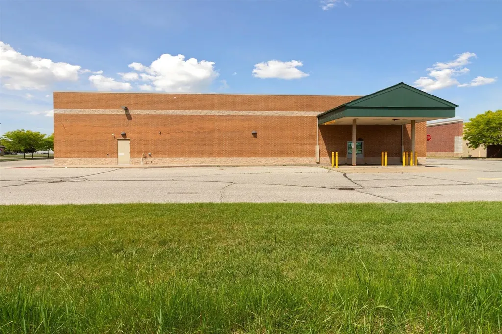 1420 Wright Avenue Alma City MI 48801