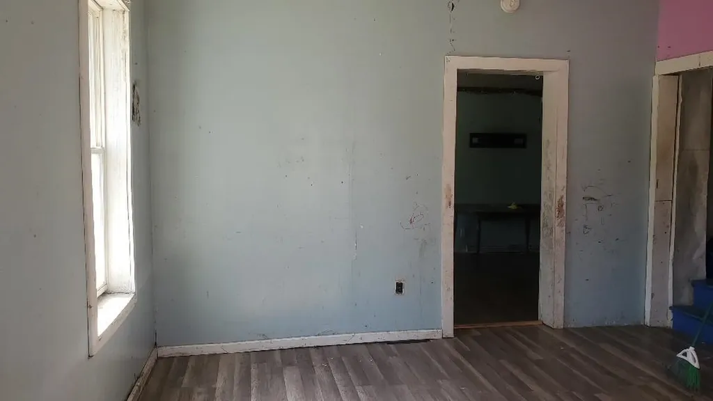 702 Oak Street Mt. Pleasant City MI 48858