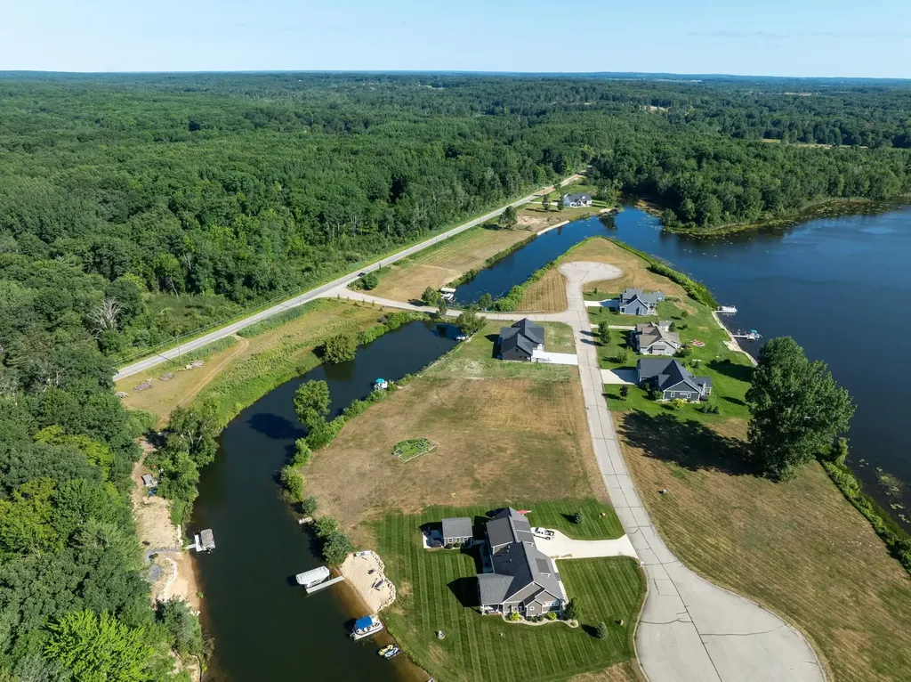 1007 Trebuh Broomfield Township MI 48893