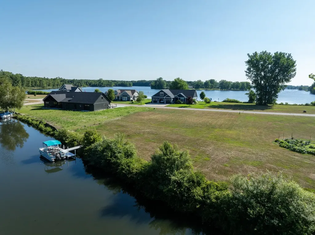 1007 Trebuh Broomfield Township MI 48893