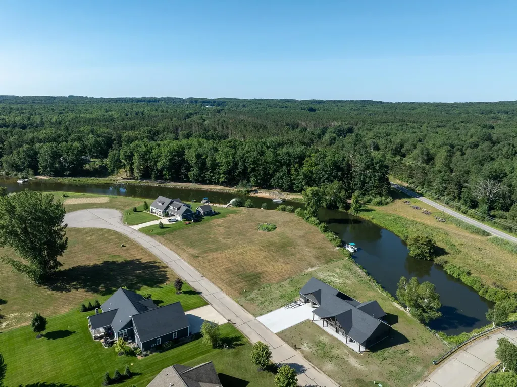 1007 Trebuh Broomfield Township MI 48893