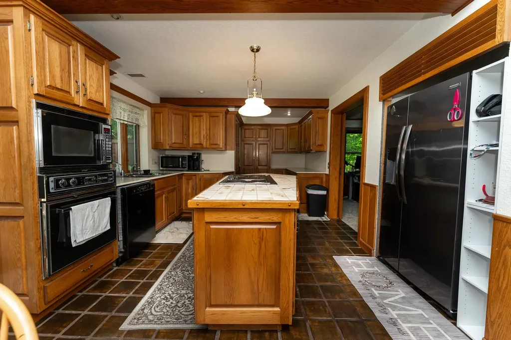 804 Ashland Drive Mt. Pleasant City MI 48858