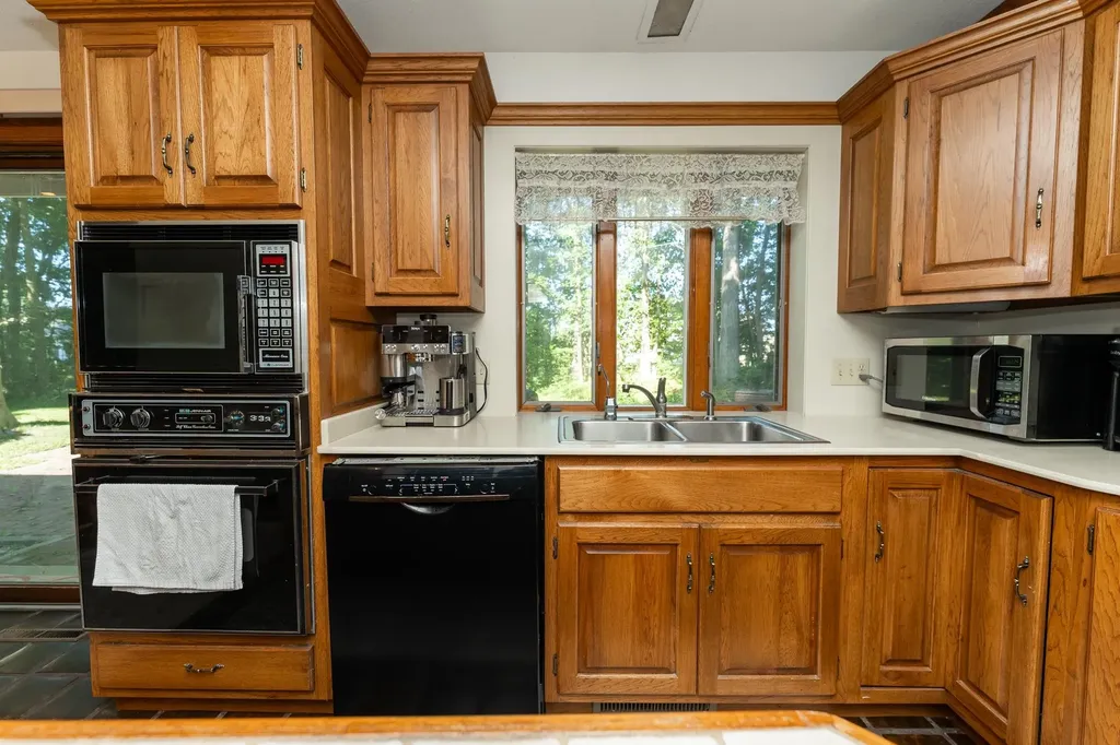 804 Ashland Drive Mt. Pleasant City MI 48858