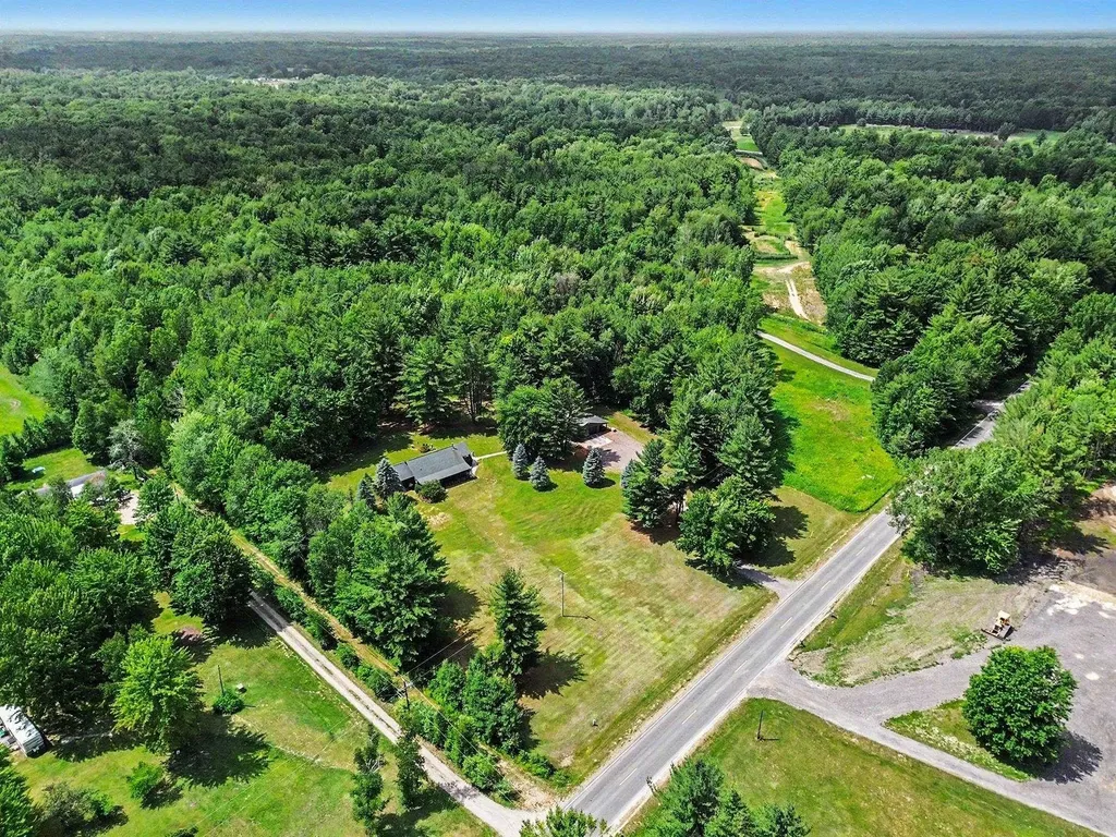 5280 S East County Line Road Chippewa Township MI 48883
