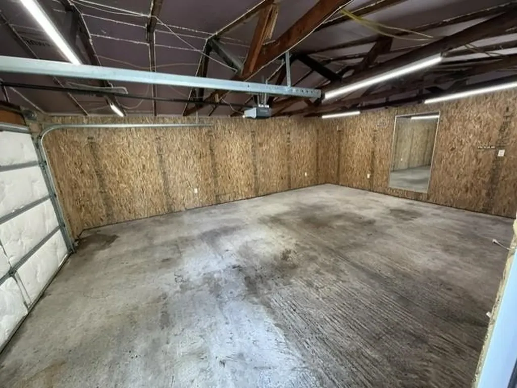 622 Mechanic Street Alma City MI 48801