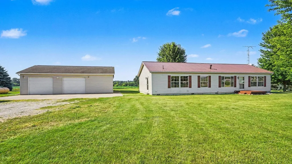 3895 W Broomfield Road Deerfield Township MI 48858