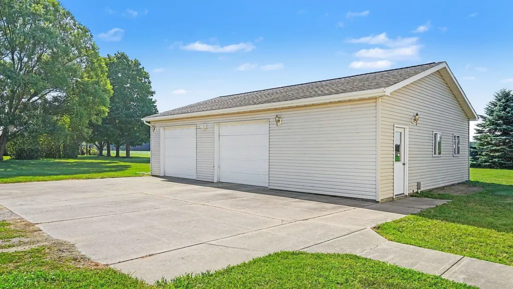 3895 W Broomfield Road Deerfield Township MI 48858