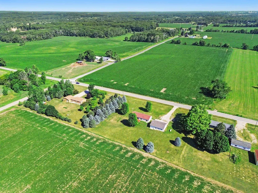 3895 W Broomfield Road Deerfield Township MI 48858