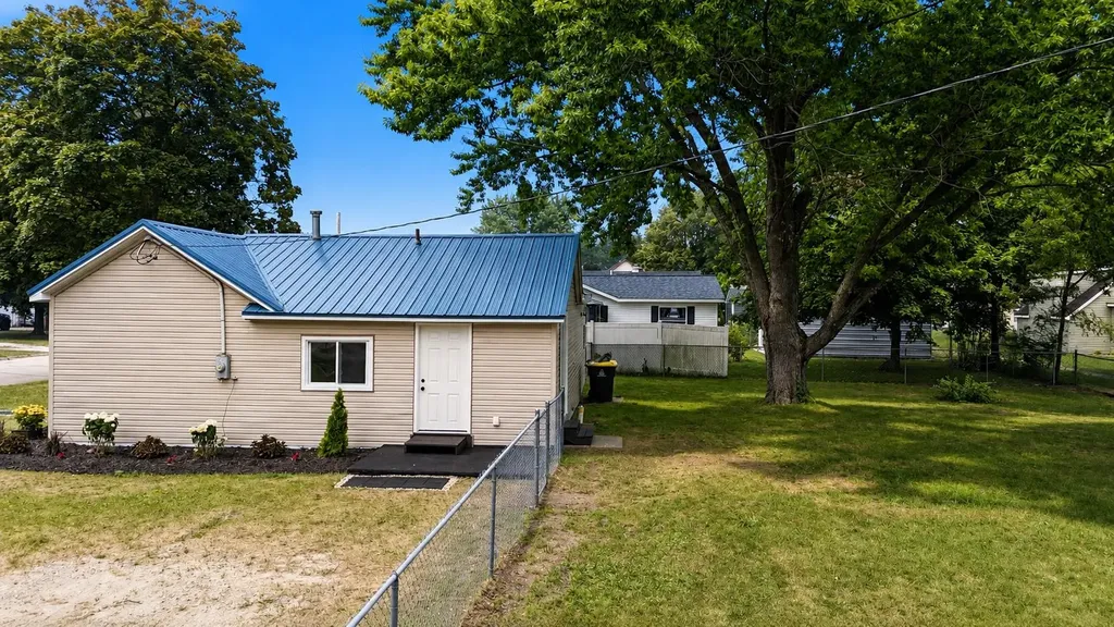 1117 Ward Street Mt. Pleasant City MI 48858