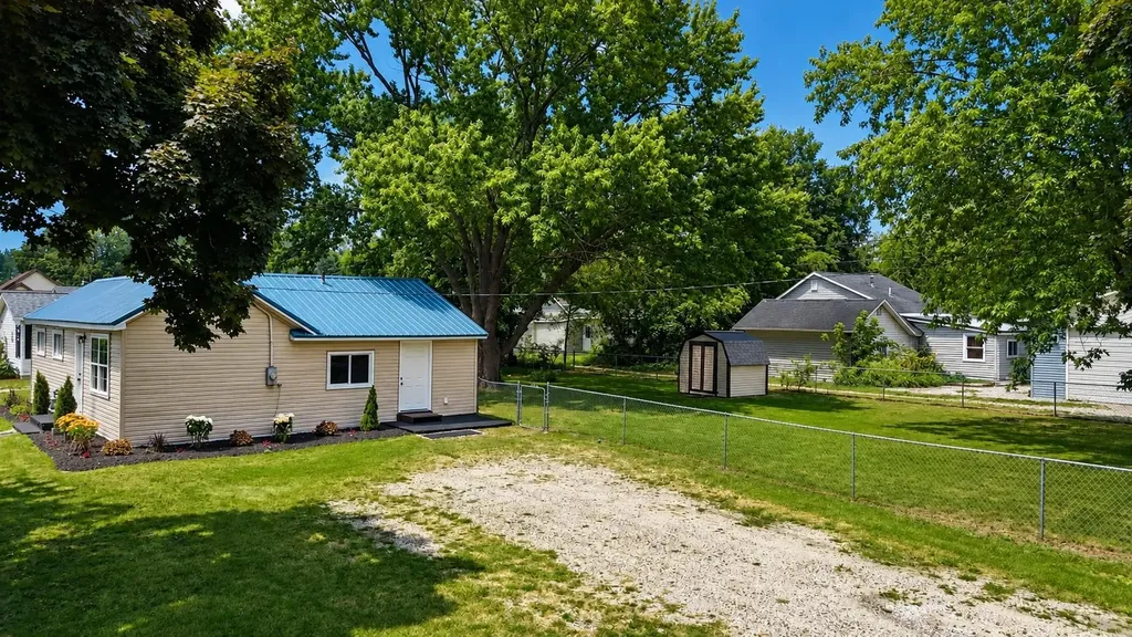 1117 Ward Street Mt. Pleasant City MI 48858