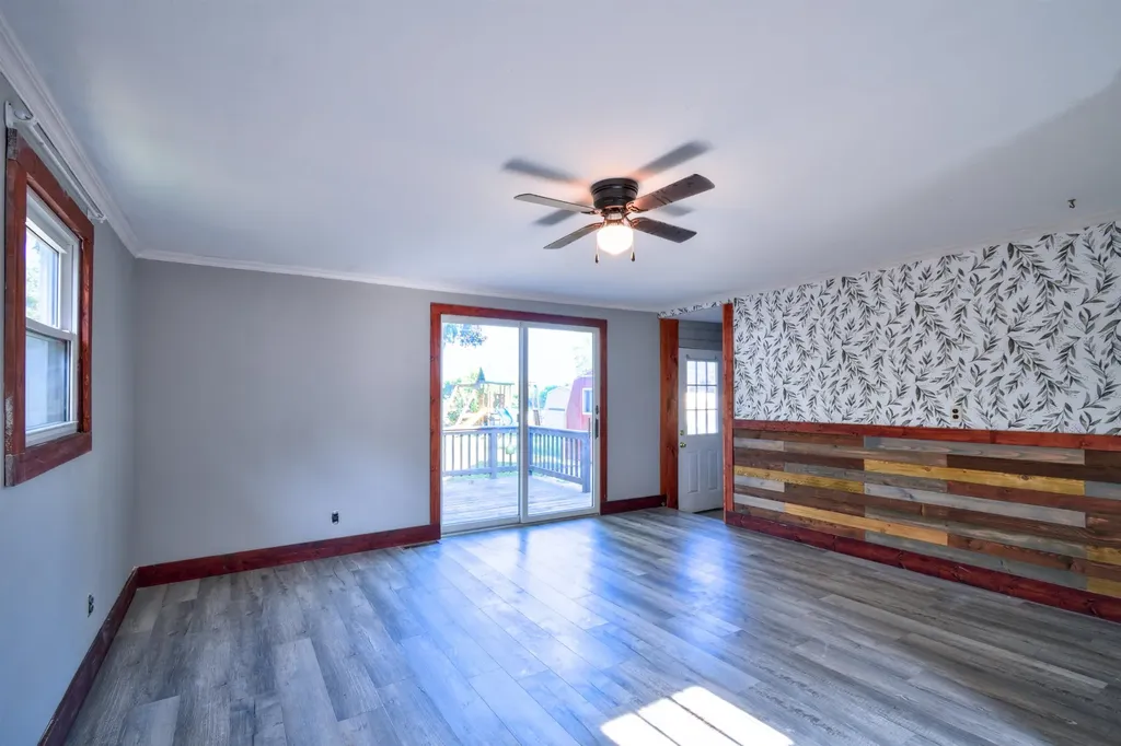 104 Grove Avenue Alma City MI 48801