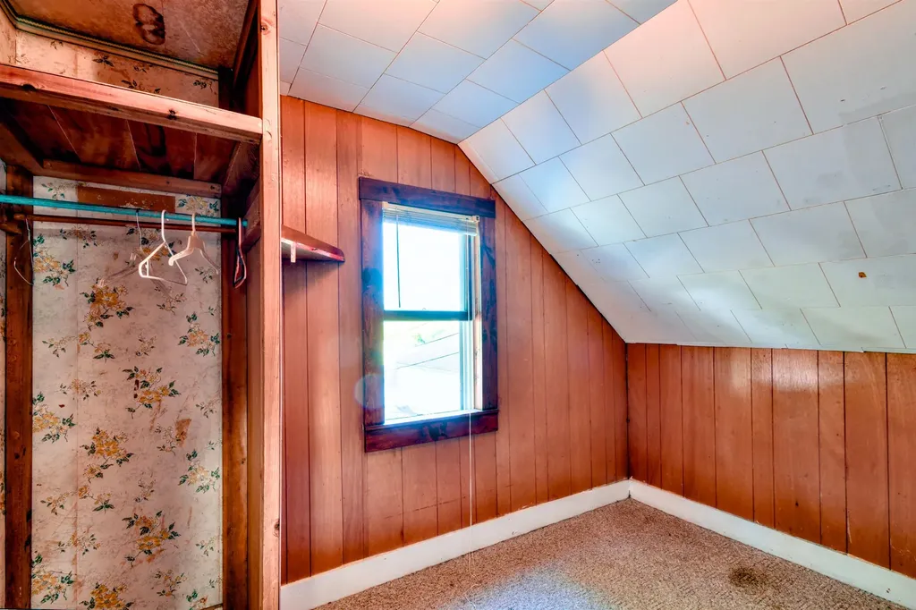 104 Grove Avenue Alma City MI 48801