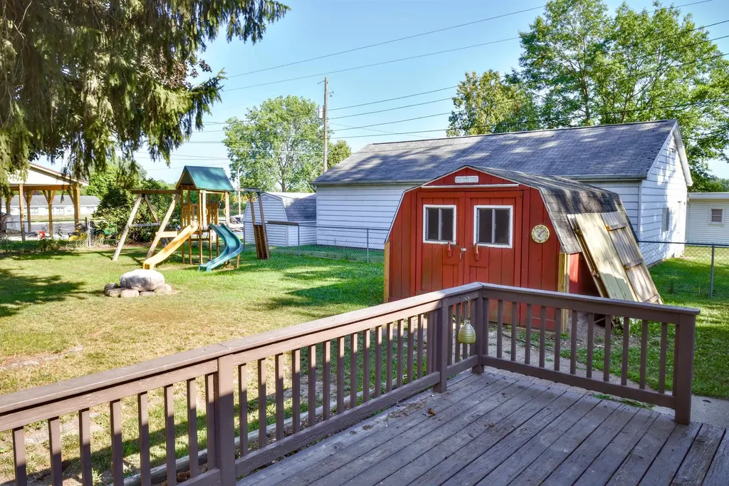 104 Grove Avenue Alma City MI 48801