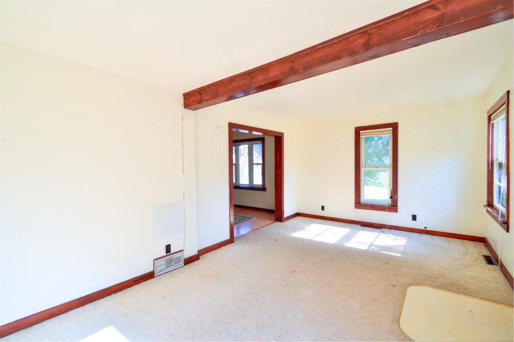 104 Grove Avenue Alma City MI 48801
