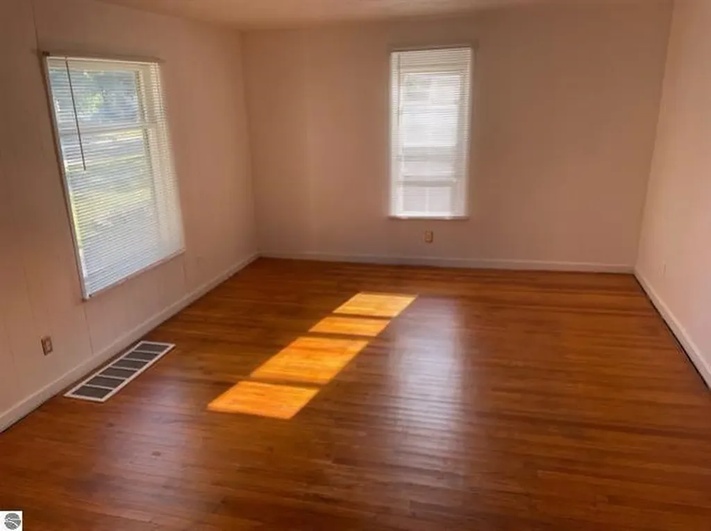221 W Locust Mt. Pleasant City MI 48858