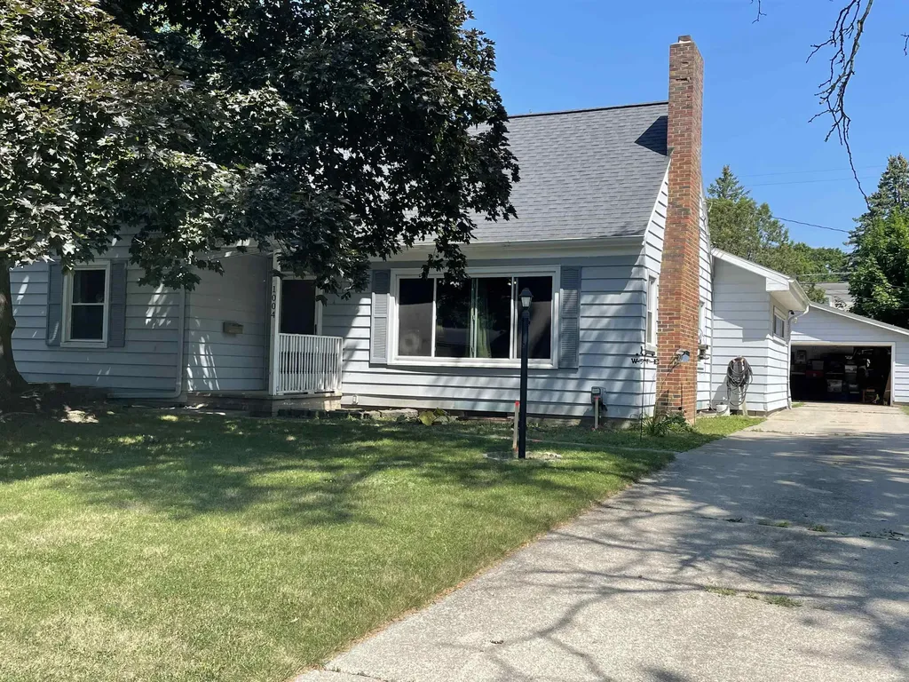 1004 Falkirk Road Alma City MI 48880