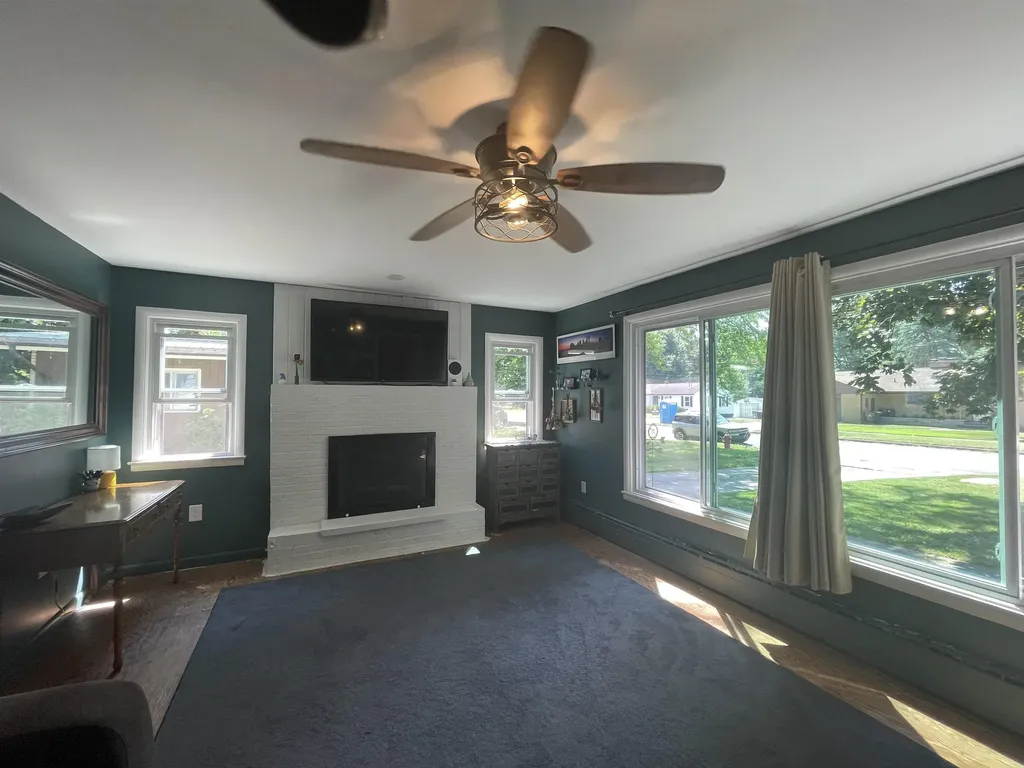 1004 Falkirk Road Alma City MI 48880
