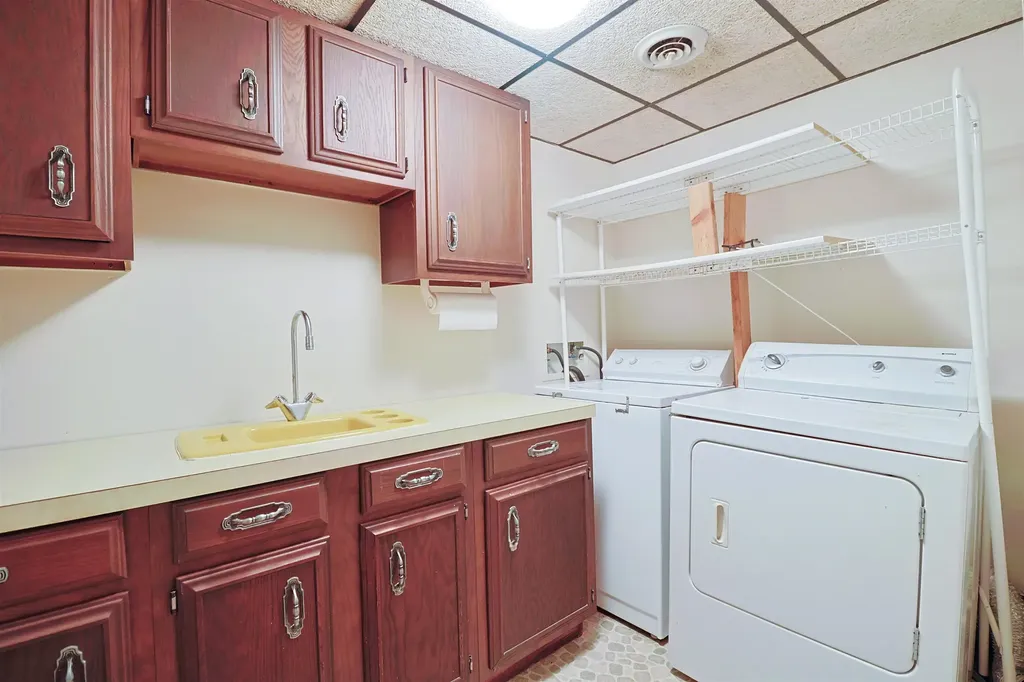 8800 Golfside Court Coe Township MI 48883