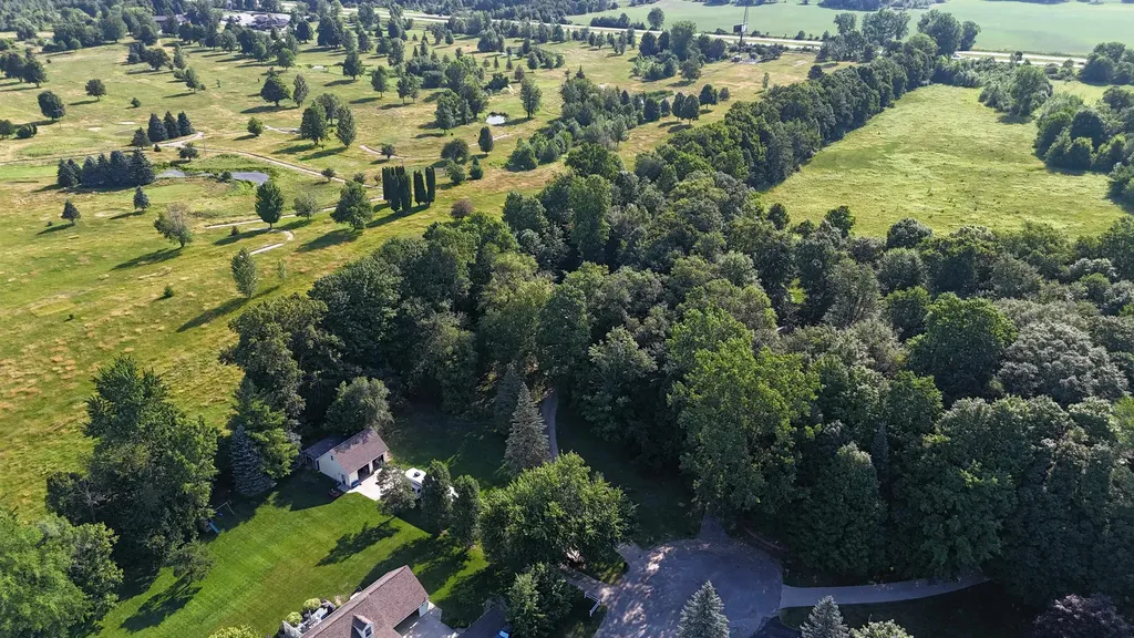 8800 Golfside Court Coe Township MI 48883