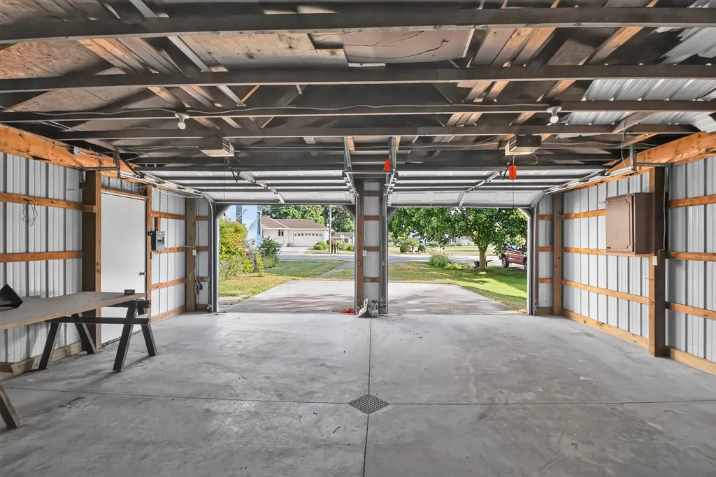 3117 W Beal City Road Mt. Pleasant City MI 48893