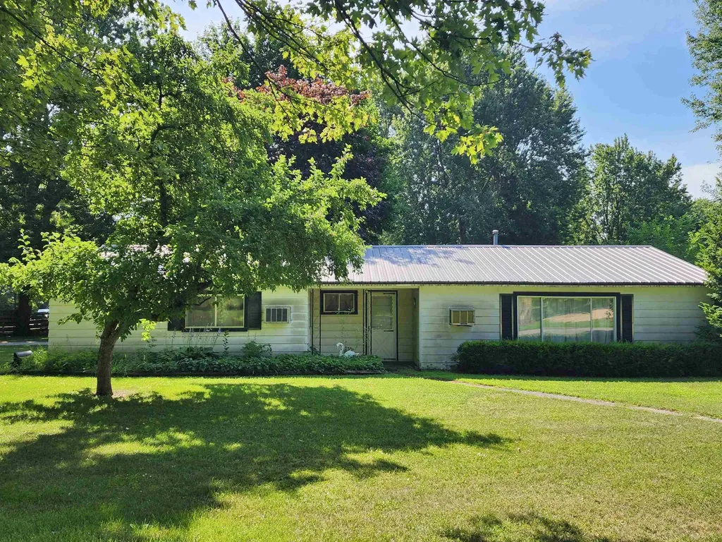 8530 E Bank Street Wheeler Township MI 48662