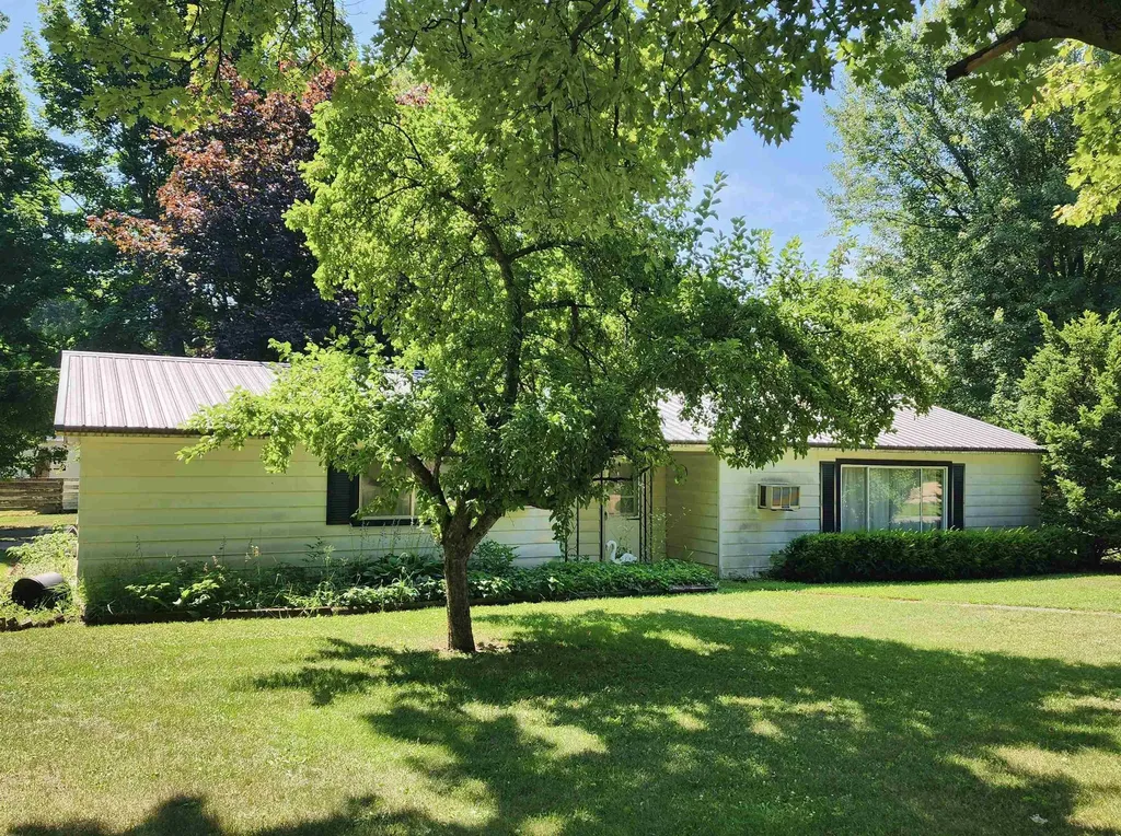 8530 E Bank Street Wheeler Township MI 48662