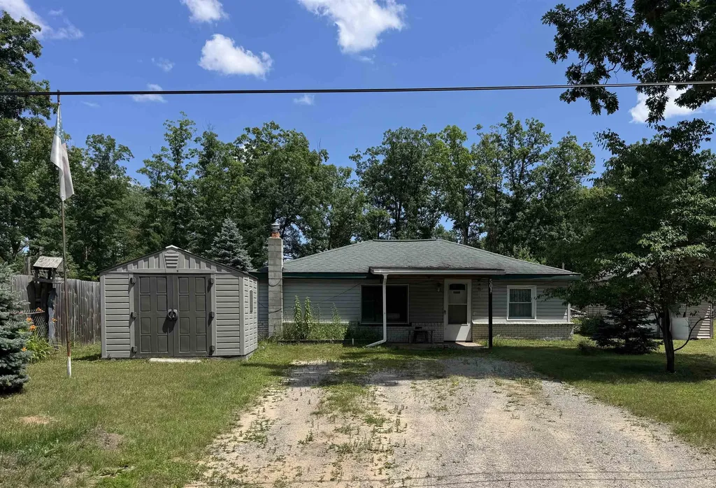 5017 Elizabeth Street Mills Township MI 48756