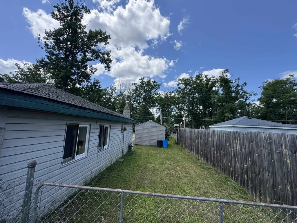 5017 Elizabeth Street Mills Township MI 48756