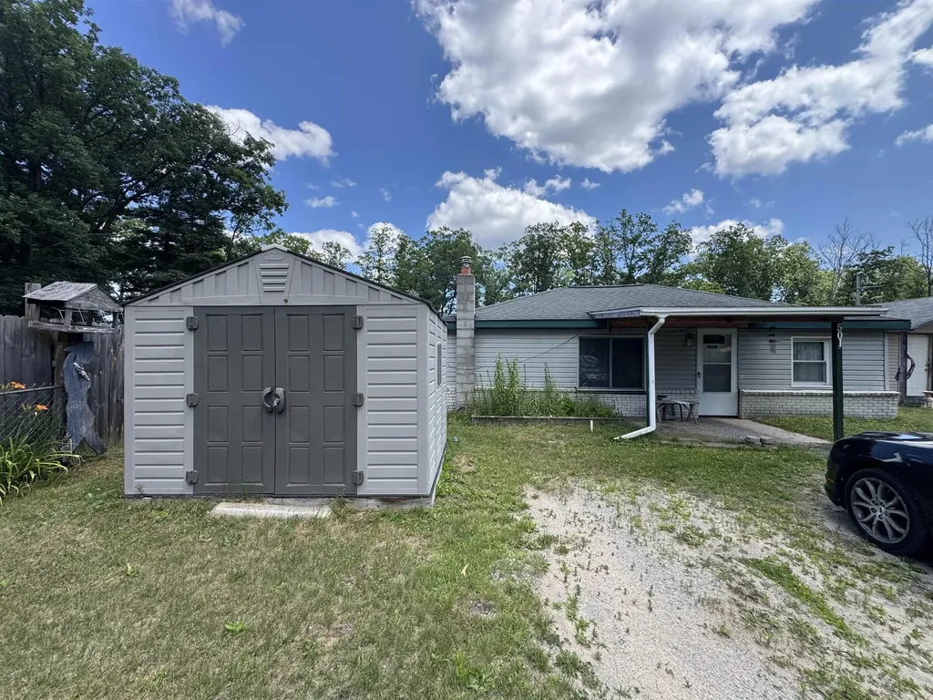 5017 Elizabeth Street Mills Township MI 48756