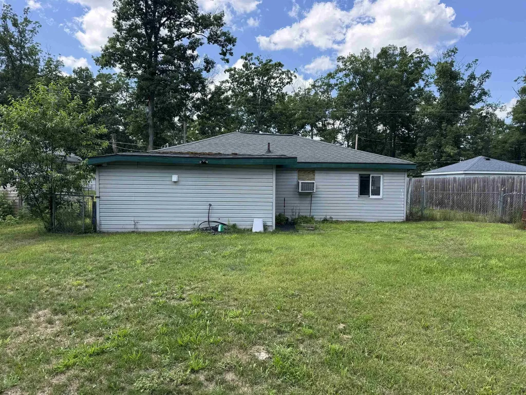 5017 Elizabeth Street Mills Township MI 48756