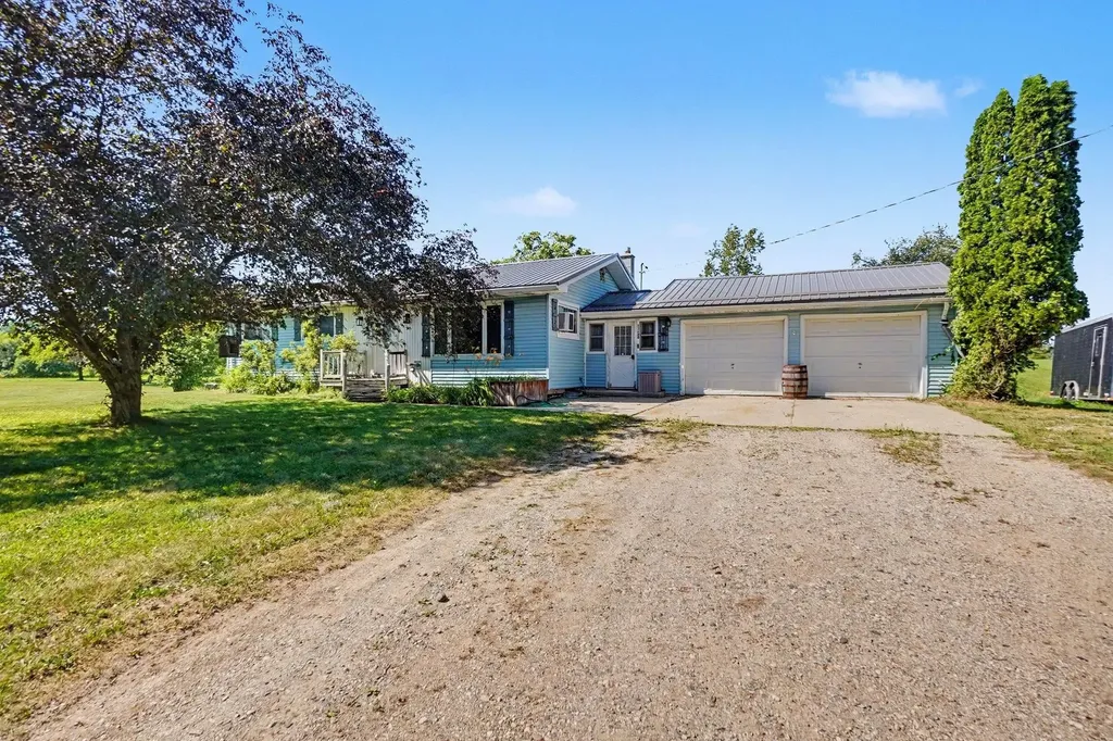 23688 4 Mile Road Reed City City MI 49677