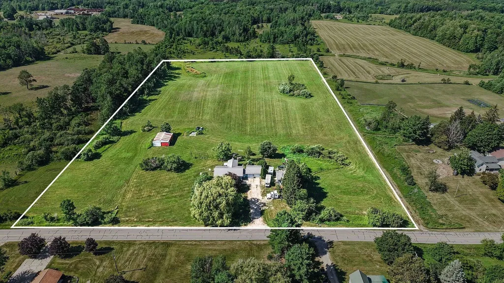 23688 4 Mile Road Reed City City MI 49677