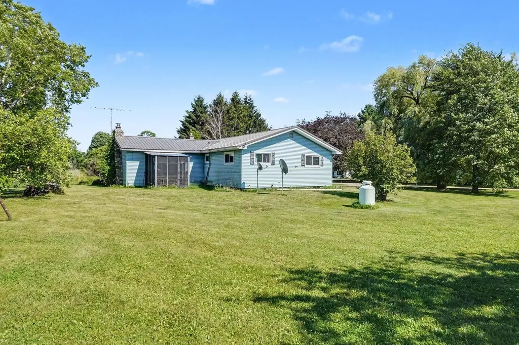 23688 4 Mile Road Reed City City MI 49677