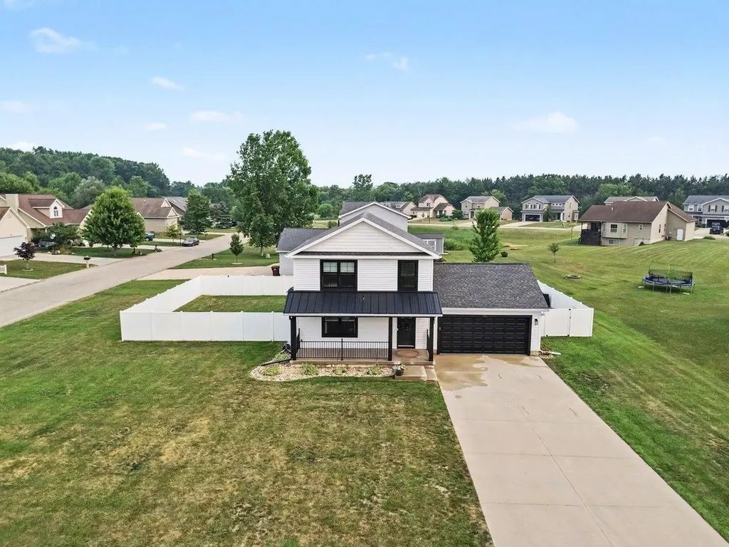 5113 Bridle Lane Union Charter Township MI 48858