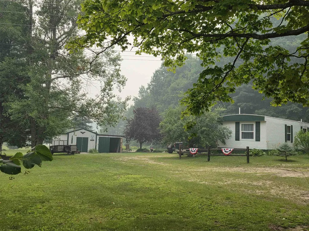 9489 SW Puffer Road Garfield Township MI 49680