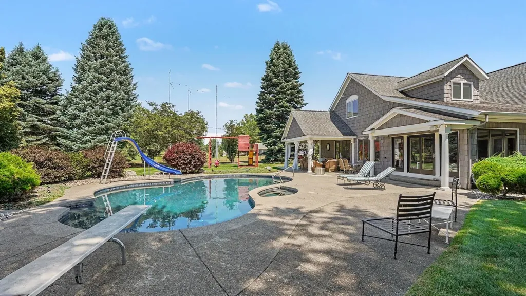 115 Golfside Drive Alma City MI 48801
