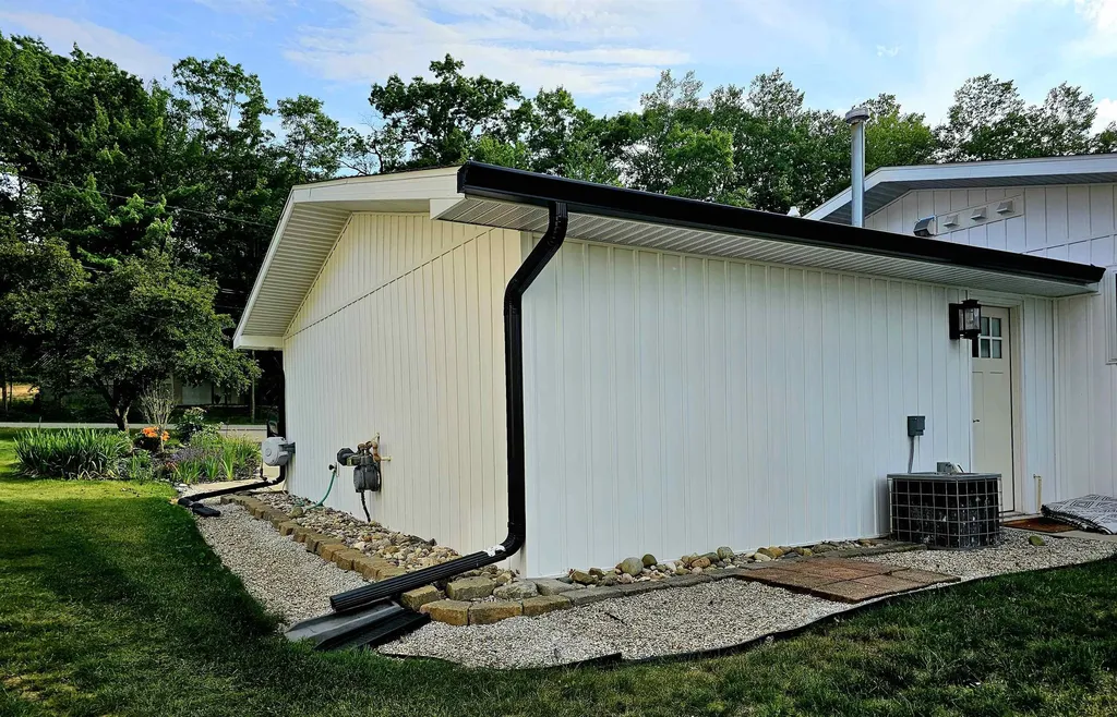 6760 W Shore Drive Sherman Township MI 48893
