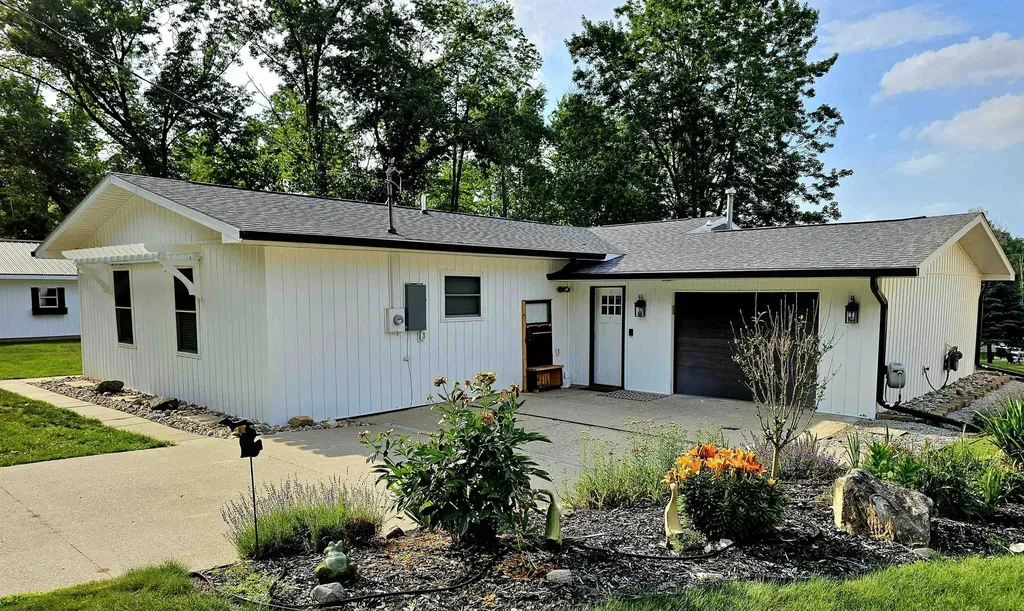 6760 W Shore Drive Sherman Township MI 48893