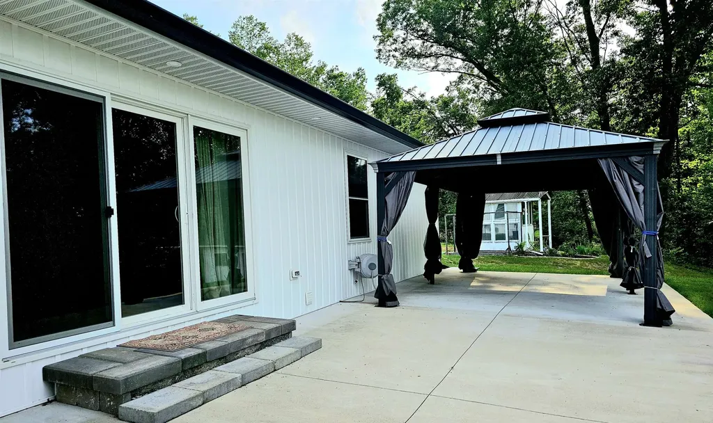 6760 W Shore Drive Sherman Township MI 48893