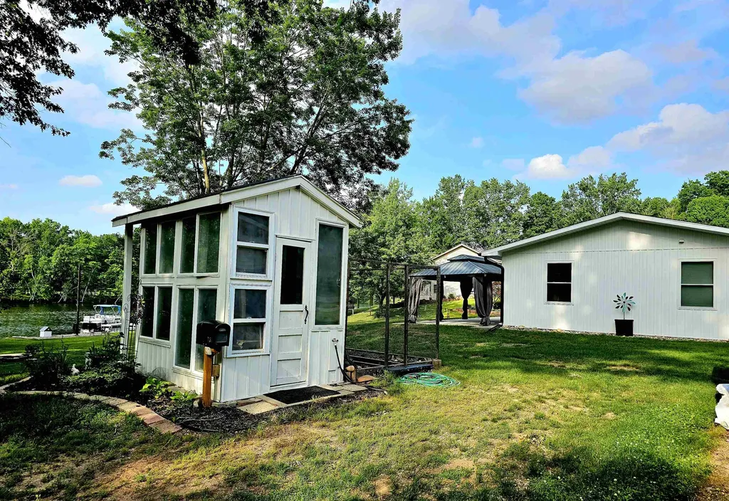 6760 W Shore Drive Sherman Township MI 48893