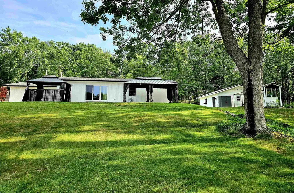 6760 W Shore Drive Sherman Township MI 48893