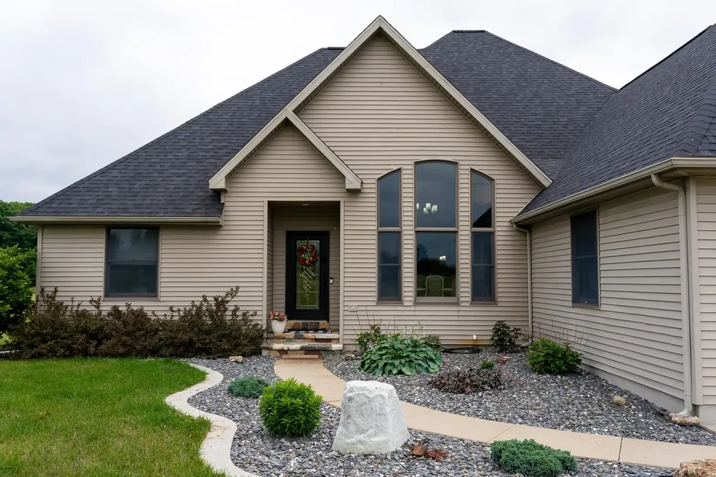 7667 W Pickard Road Broomfield Township MI 48858