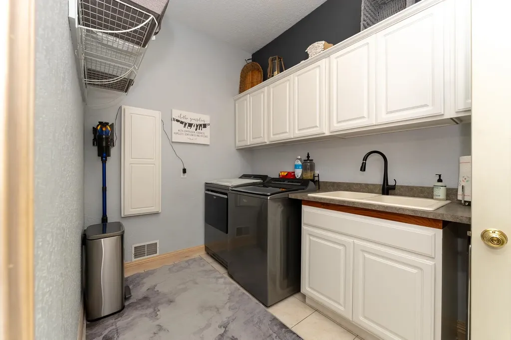 7667 W Pickard Road Broomfield Township MI 48858
