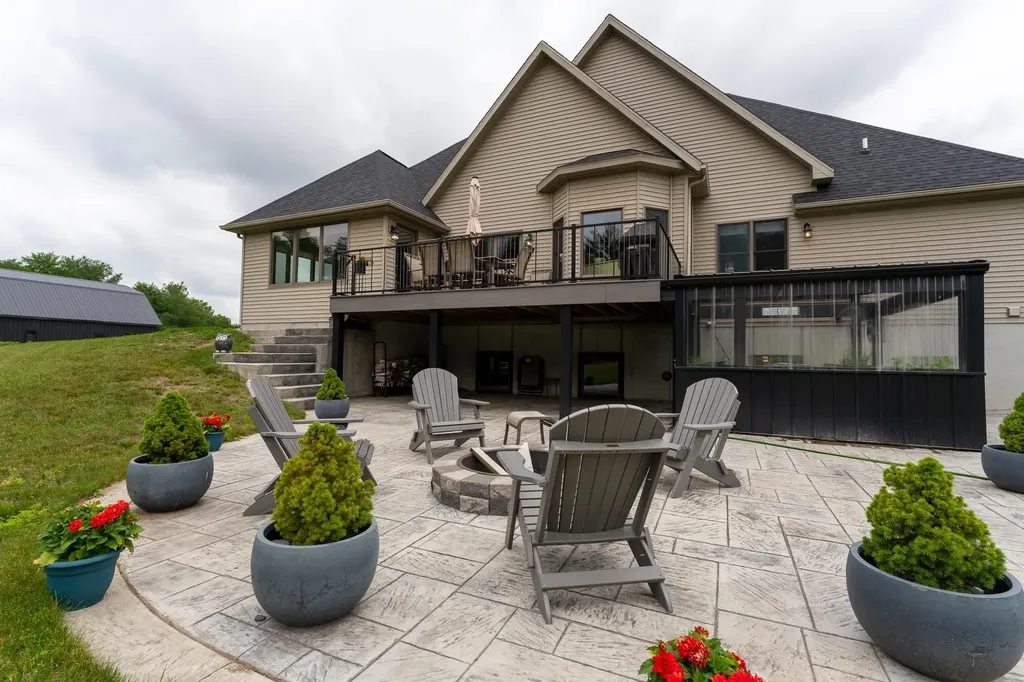7667 W Pickard Road Broomfield Township MI 48858