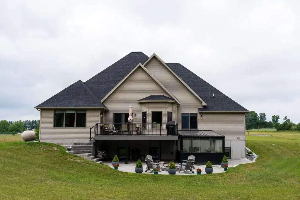 7667 W Pickard Road Broomfield Township MI 48858