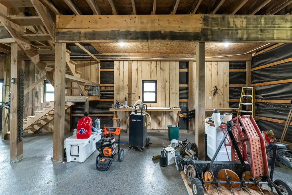 7667 W Pickard Road Broomfield Township MI 48858