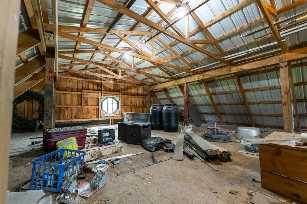 7667 W Pickard Road Broomfield Township MI 48858