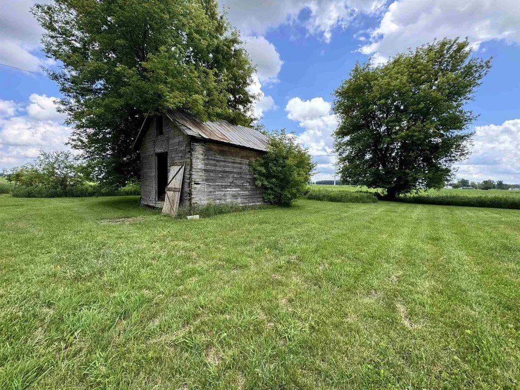 8611 S Wise Road Coe Township MI 48883